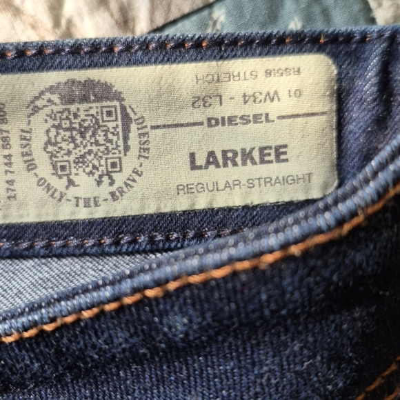 Diesel Larkee Regular Straight Jeans W34 L32 | Dark Wash 1 Of 2 Pair Avbl-NWOT - Picture 5 of 6